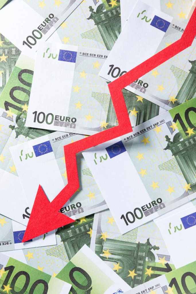 fermer-crise-economique-euros_23-2148746519